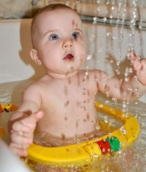 Как правильно делать хвойные ванные для детей?